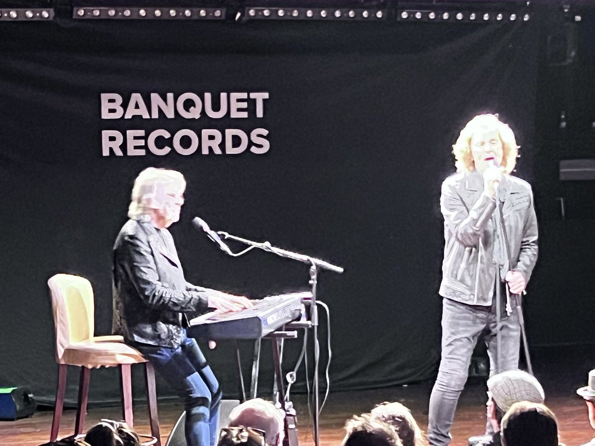 aojwFL_BFC's tweet image. Wow witnessed some real musical greatness tonight courtesy of @BanquetRecords @pryzm_kingston when the @TheZombiesMusic played a fantastic  Piano/ Vocal set of new lp #DifferentGame &amp;amp; stone cold classics including spine tingling versions of #ShesNotThere &amp;amp; #TimeAndTheSeason