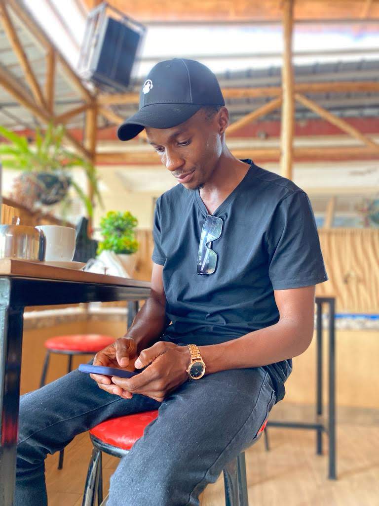 brianmuddu's tweet photo. Since ur all sleeping https://t.co/CZwrT7IFv2