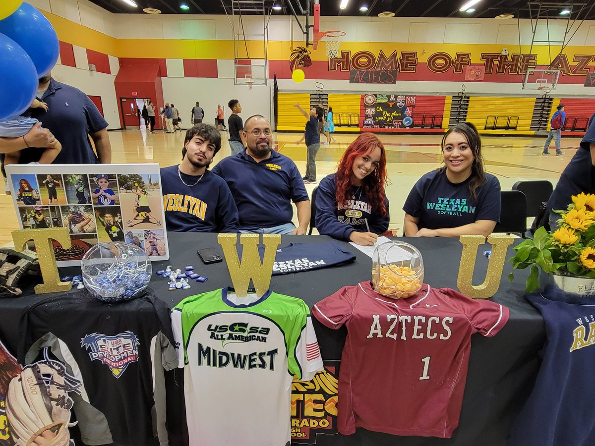 A_Telas's tweet image. 