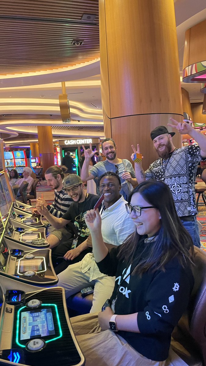 Bunch of degenerate gambling beauties!!!

🎰

#ICPCC2023
