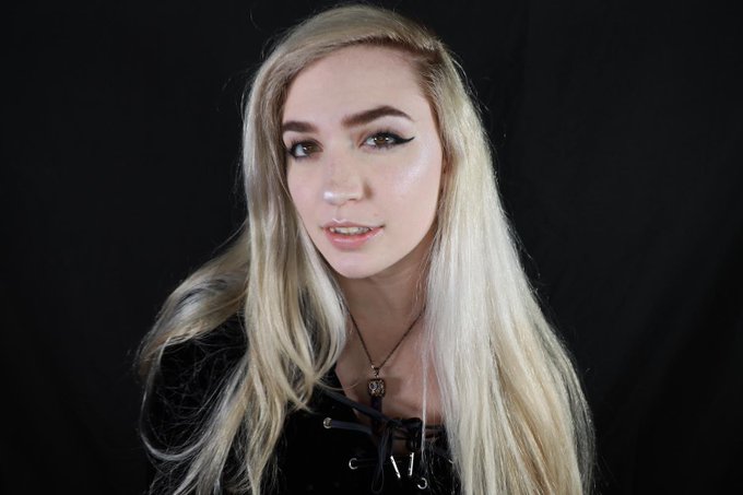 organizing old content &amp; missing my blonde hair even MORE lmao omg https://t.co/9U9nrtWESi<a href="/tag/asmr"class="tags"><span>#asmr</span></a>