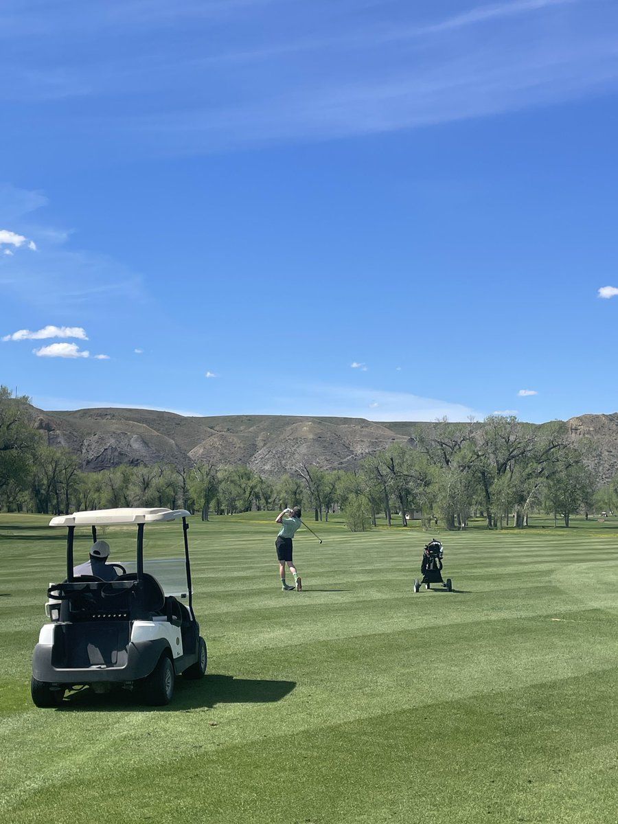 MontanaTechGolf's tweet photo. It was a great day on the road recruiting some #FutureDiggers at the Montana State Golf Championships for Class B in Shelby and Class C in Great Falls! 

#RollDiggs ⚒⛳️ https://t.co/I5ExiAD7Je