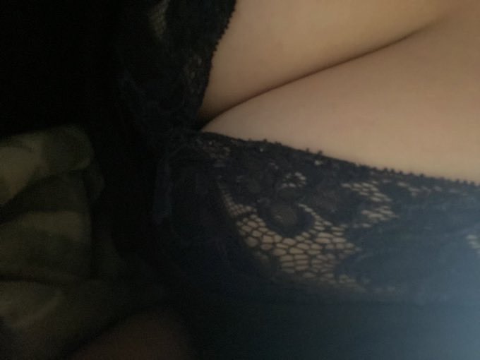 debuchinyari's tweet photo. またこんなエロいの送ってきて https://t.co/ZecuMTQaUA