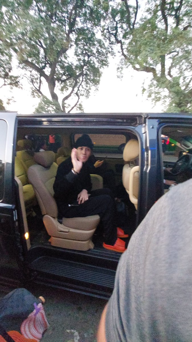080203light's tweet photo. Llorando ando  
@JacksonWang852 está en Argentina 
#JacksonWang https://t.co/J87KkTvEbH