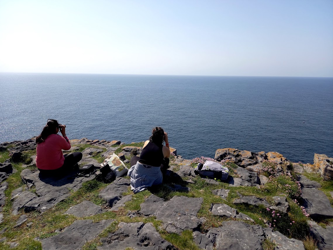 ATUConsBehav's tweet photo. Great weather for the start of our Residential Field Course on Inis Mór this week @ATU_GalwayCity  @MartinGammell @joanneob5 @SpermWhaleScale https://t.co/D0dz6DK2Ff