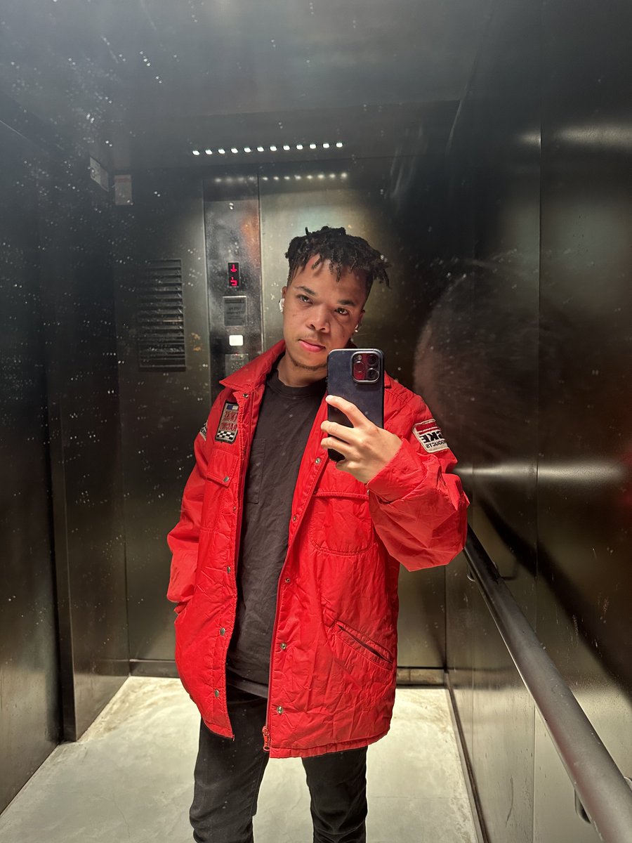 loneamorphous's tweet photo. thank you for embracing me, stockholm. i left your beautiful city with new friends, new family, new supporters and a new confidence. lastly, thank you all for your kind words, congratulations, and for being on this wild journey with me. still more dreams to chase. 🚀 https://t.co/aSJrRrHq8F