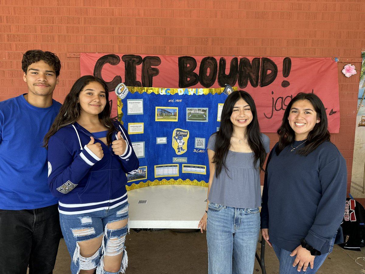 MrsAnaOHS's tweet photo. So proud of our AVID sophomores for hosting a great college fair! https://t.co/dNZjRoGltk