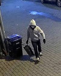 Great minds discuss ideas; tweet media