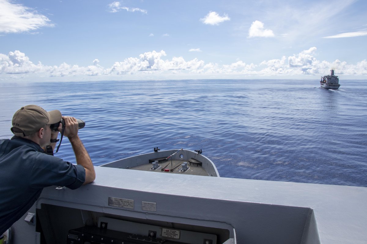 #USNavy Photos of the Day: 1️⃣ #USSLenahSutcliffeHigbee #DDG123 2️⃣ is commissioned @NASKeyWest #NavyReadiness 3️⃣ #VFA137 #FLTOPS from #USSNimitz and 4️⃣ #USSAnchorage approaches @MSCSealift #USNSGuadalupe for #UNREP in the Philippine Sea. @US7thFleet 👉 dvidshub.net/r/uw5gq2