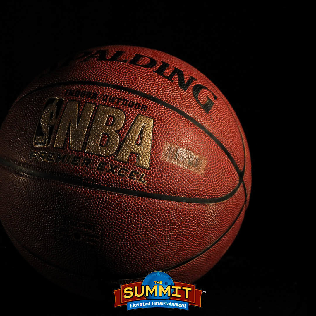SummitWindsor's tweet photo. 🏀 Lakers @ Nuggets
📺 Large TVs
🍺 Big beer selection
🍕 Good food

Join us tonight to cheer on the Denver Nuggets in the WCF!

#GoNuggets #NBAplayoffs #WindsorColorado https://t.co/OgXGZTAXLJ