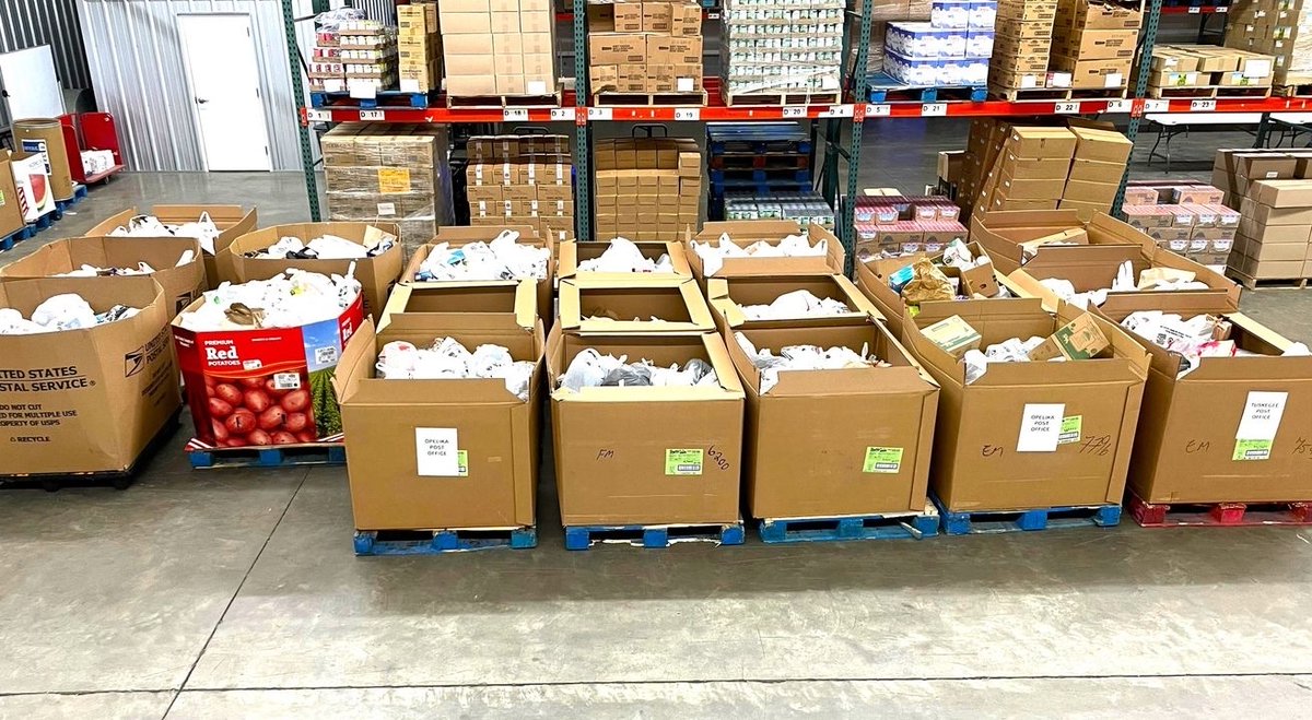 A total of 17,301 pounds of food was collected by the letter carriers. The support from the communities we serve remind us of what we can accomplish when we work together. #StampOutHunger #foodbank #fbea #fooddrive #auburnal #opelikaal #tuskegeeal #dadevilleal #nalc #usps