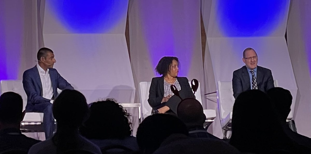 Great discussion about federal equity work with OSTP’s Dominique Duval-Diop and OPM’s Rob Shriver at #CfASummit today. We talked infrastructure, data equity, lowering barriers to federal jobs, and prohibiting consideration of prior salary history when hiring. @codeforamerica