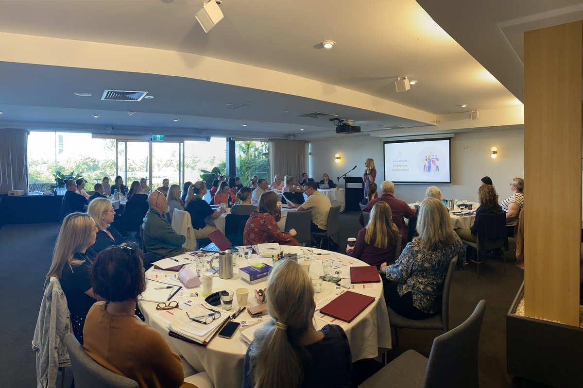 a day of learning ahead with our <a href="/WavellSHS/">Wavell SHS</a>  leadership team, asking ourselves the ? how we can create an environment that brings out the best in us. Thank you #annabyrne for your expertise. ..everyone is a leader.