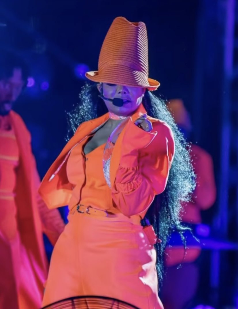 darlene92680666's tweet photo. The Entire Soundtrack To My Life! @JanetJackson #BirthdayGirl #Chapter57 #Legend https://t.co/CDROJHsjUb