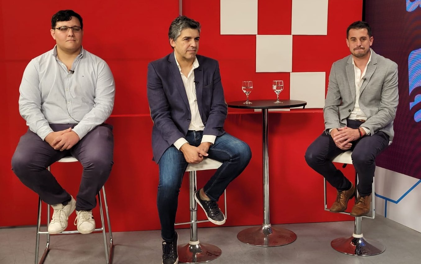 FwSRYq1WcAA3VVr?format=jpg&name=large