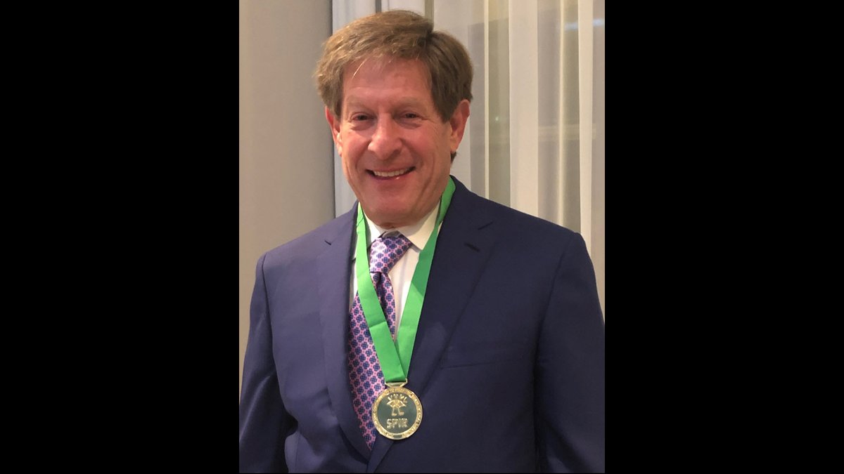 Congratulations to former <a href="/CincyKidsRad/">Cincy Kids Radiology</a> fellow and faculty Dr. Richard Towbin for being awarded the 2023 <a href="/SocPedRad/">The Society for Pediatric Radiology</a> Gold Medal! #SPR23 #SPR2023 🏅