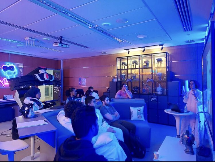 au_dimensions's tweet photo. A workshop titled "Serious Games: How Might We Design Games for Training, Rehabilitation and Skill Development?” @Alfaisaluniv Game Innovation Center by Dr. @HananMakki 

#gamedesign #gamedev https://t.co/mRFBZIx1z1