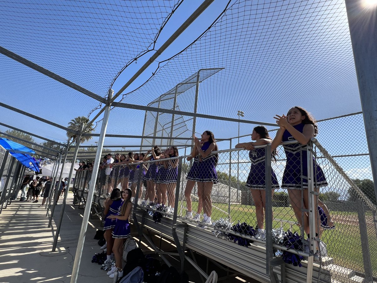 Cheerleaders bringing school spirit to the baseball game!!
#KnightsDunnRight