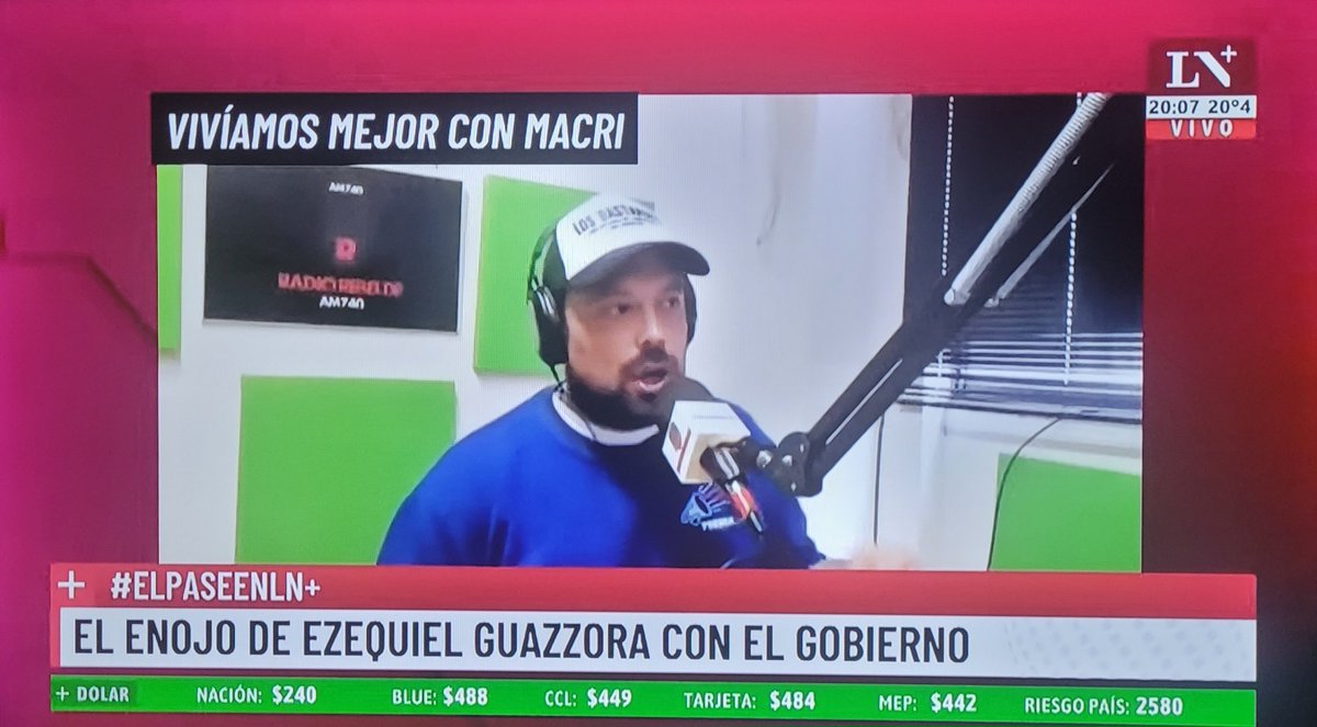 LaRepublica68's tweet photo. #ElPaseenLN+
#nadiedicenada
#ElPeorPresidenteDeLaHistoria
Ezequiel Guazorra, periodista ultra K, tiene razón con Mauricio Macri vivíamos mejor🇦🇷🐱🐈🦆🇦🇷
#macriesellider
#Pato2023 https://t.co/mgbawWdppl