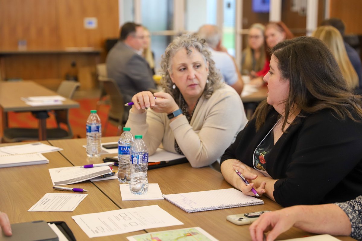 CDICentral's tweet photo. Leaders convened today for the NWA Community and Economic Development Summit to connect with resources and discuss CED best practices.

Partners: @ArkansasEDC @NWArkCouncil @NWAEDD @AginArk @uaex_CommDev @startup_junkie @UofA_Ent @CommunitiesU @asbtdc_uark @WaltonFamilyFdn https://t.co/zjhIz3J26p