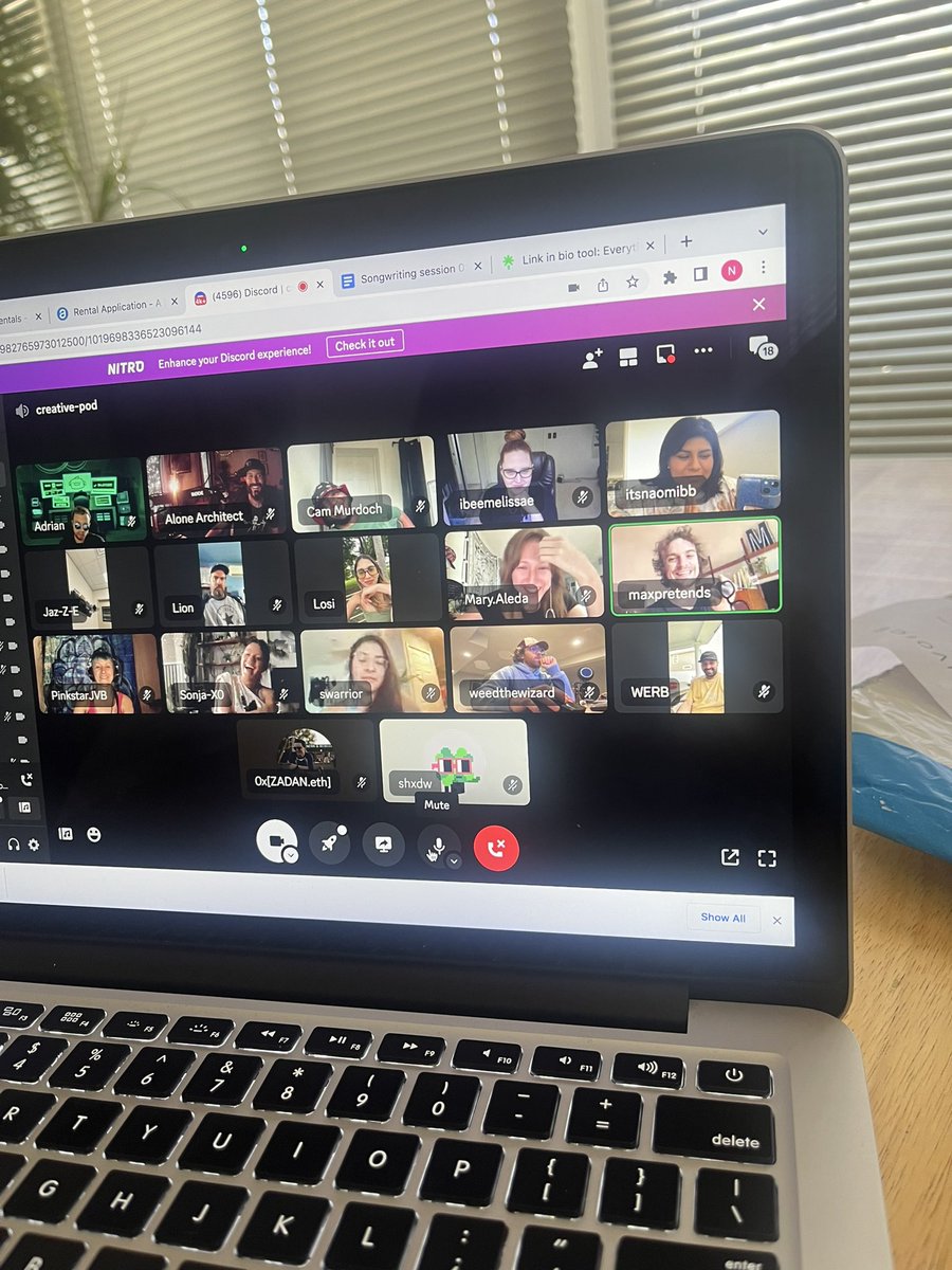 itsnaomibb's tweet image. Levels of us looking good or bad 😭😂 @maxpretends  #writingsessions