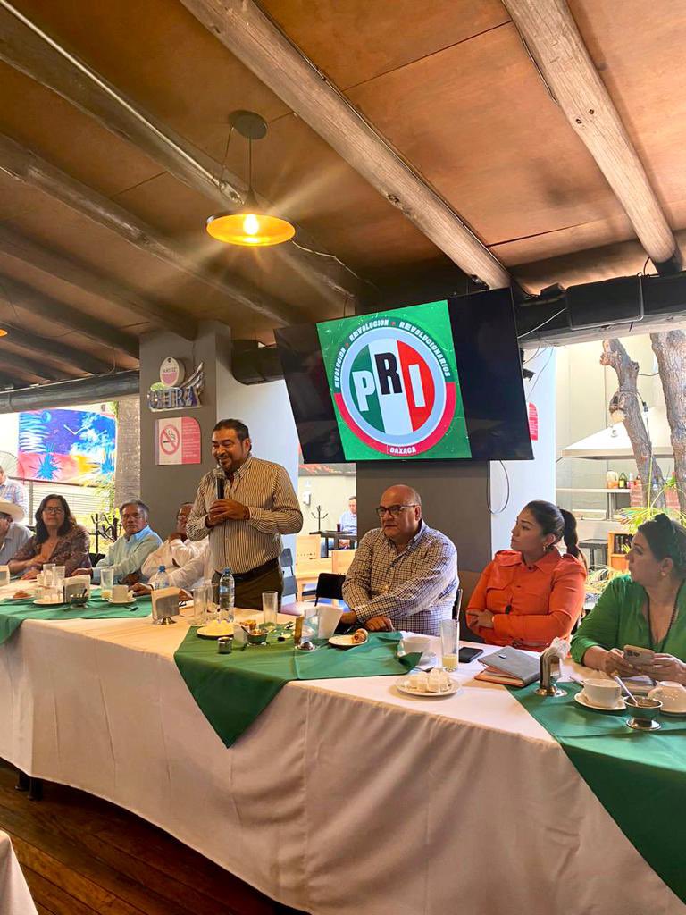 Alejandro Avilés Álvarez tweet media