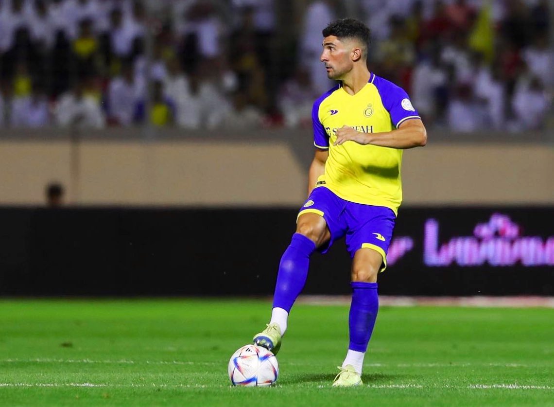 Álvaro González tweet media