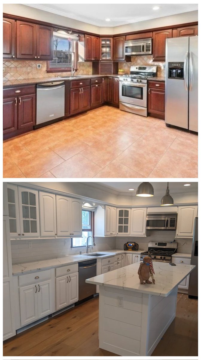 Before and after, refinished to our Classic white satin finish.
#kitchencabinets
#paintedcabinets
#northshorefinishing
#whitecabinets