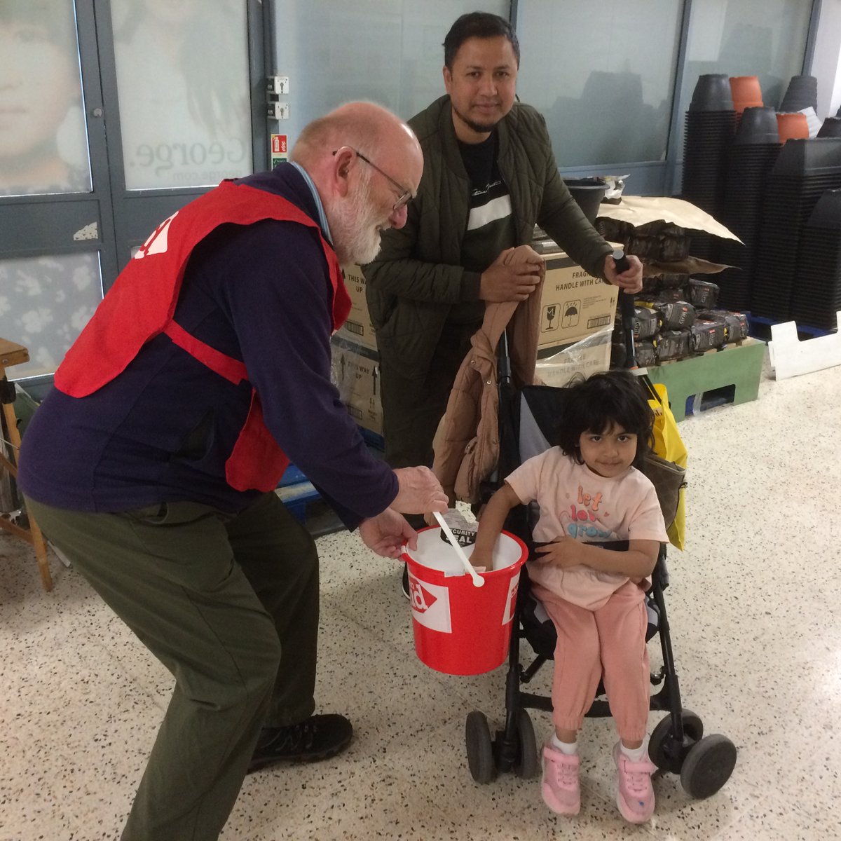 stpennells's tweet image. Thanks to staff &amp;amp; customers @asda Longsight for support collecting or #CAWeek today.  We&apos;ll send a certificate when counted (next week?).  #PigeonPeas 
#HelpDreamsComeTrue.