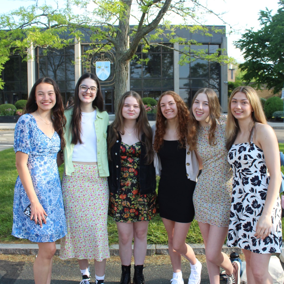 MercyMiddletown's tweet photo. Seniors marked their last day of classes Friday (with a lot of laughs, hugs and tears!) and returned today for their Alumnae Induction Breakfast.  A special thank you to Kristen Woronoff ’93, our guest speaker! 📷: R. Butterly

#countdowntograduation #mercyhigh #mercymiddletown https://t.co/iOb6MQ41j9