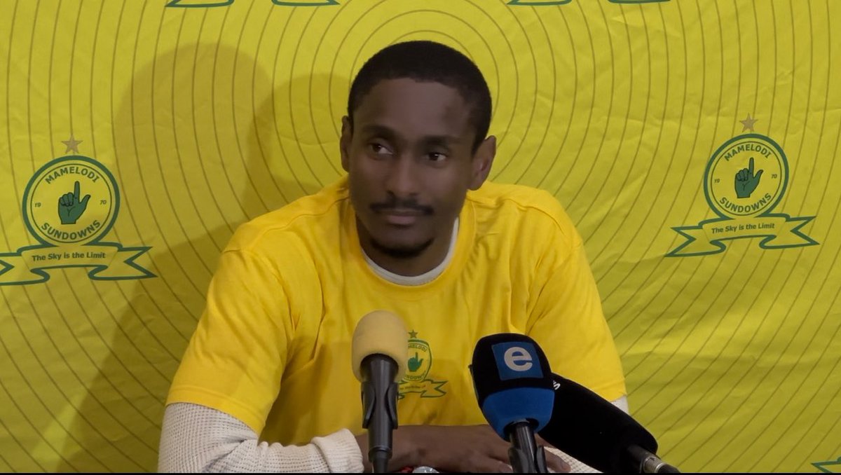Velile_Mnyandu's tweet photo. Left home at 07:30 & returning at 00:35 the following day. A @Masandawana filled day as we laid to rest the clubโs legend #RIPGoldfinger & lifted the record extending 13th league title in the PSL era. Onto the next oneโฆ. #TotalEnergiesCAFCL ๐๐๐
@SABC_Sport | #DStvPrem https://t.co/4mDehnWwun