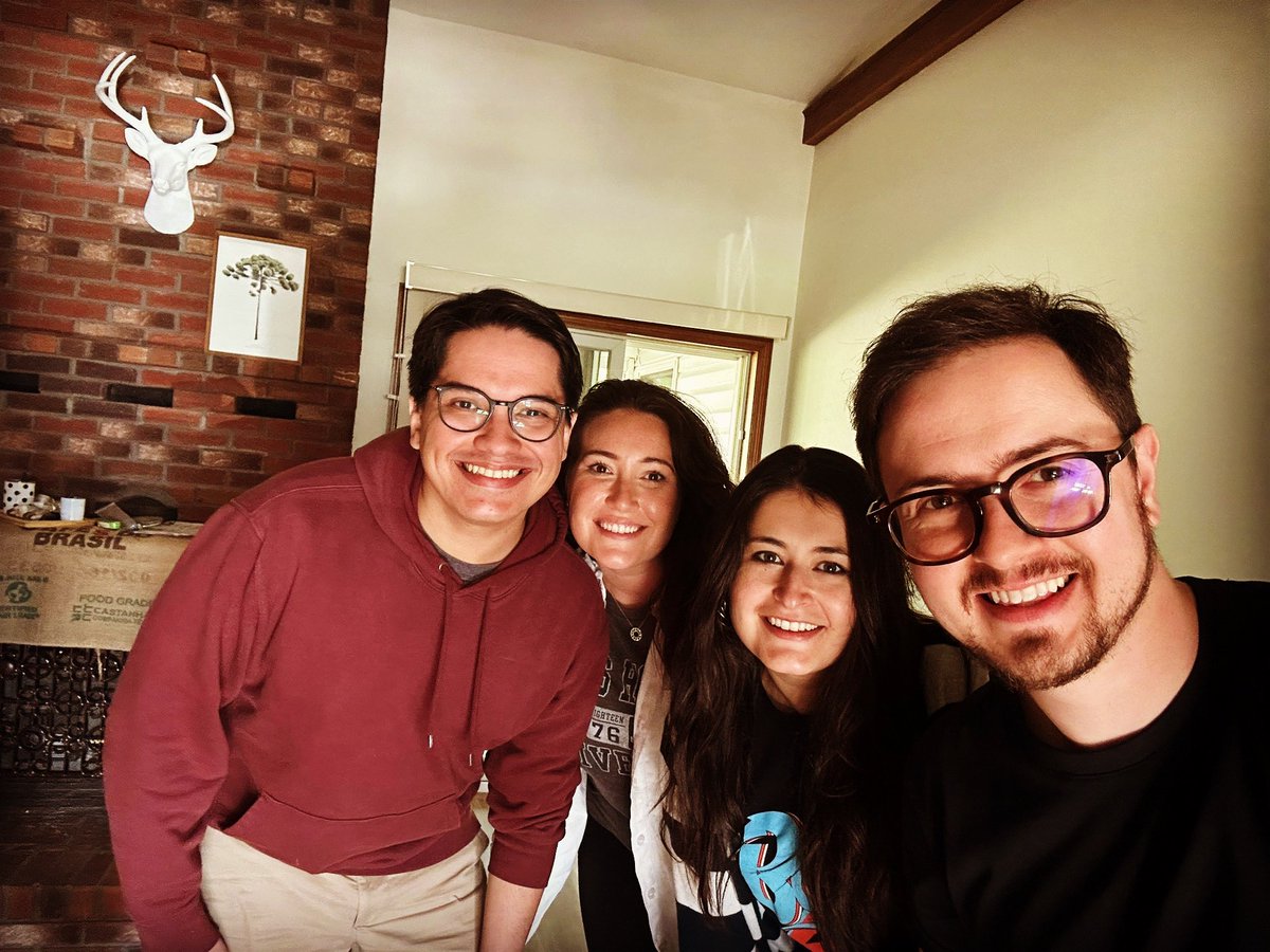 BrunoLimaMDPhD's tweet image. Great visit to my incredible friend Pedro @staziaki! Pedro is a true mixology maestro, crafting the most amazing drinks. When he's not dazzling us with his creations, he's reading cardiac studies at @uvmvermont, impressing his mentor Dr @ghoshhajra. #MixologyGenius #voteforpedro