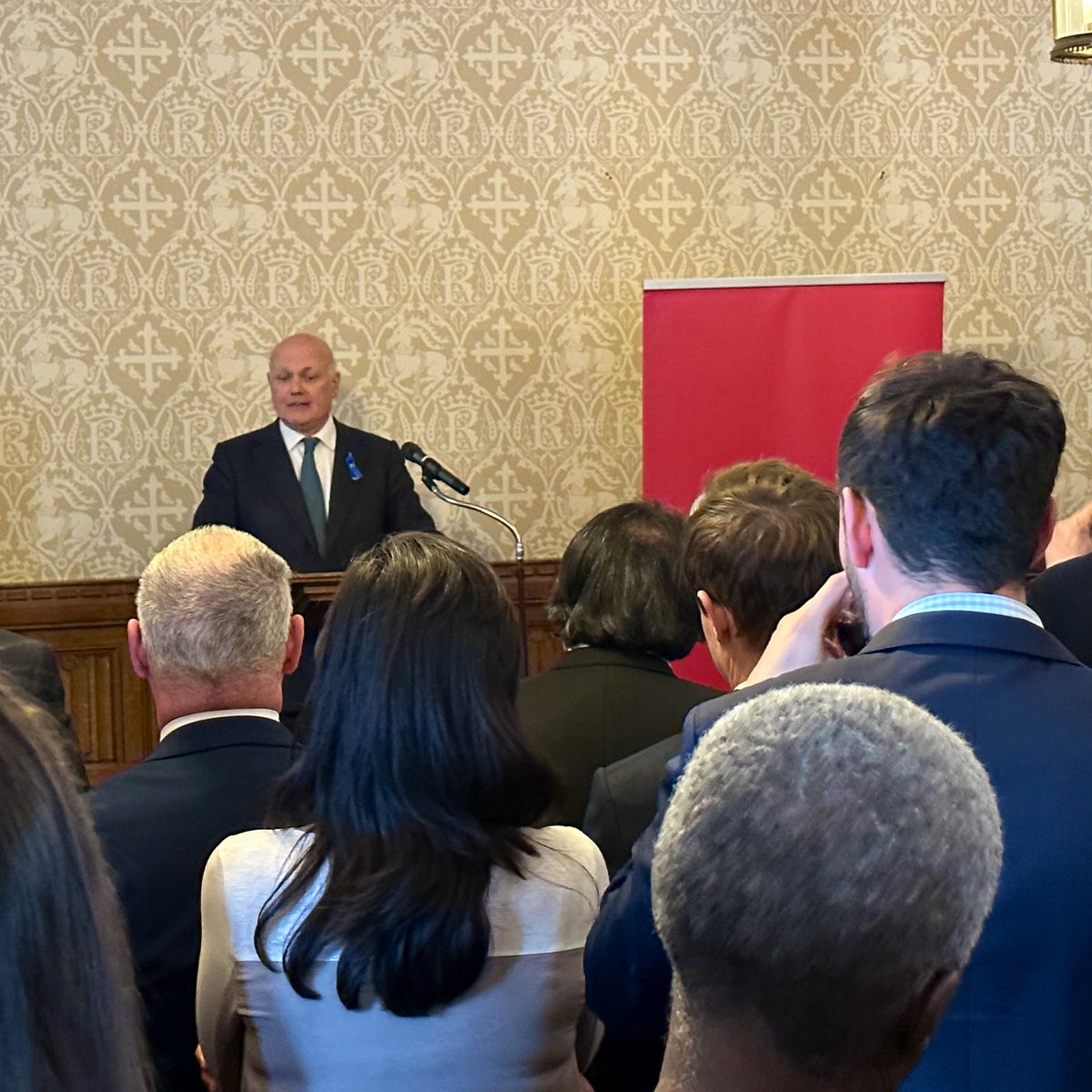 An insightful evening @UKHouseofLords for the cross party event on “Universal Credit event - a decade of transforming welfare” hosted by @policy_practice and @centre and @csjthinktank. Great to hear from @MPIainDS, @GuyOppermanMP & @JonAshworth and looking forward to big things