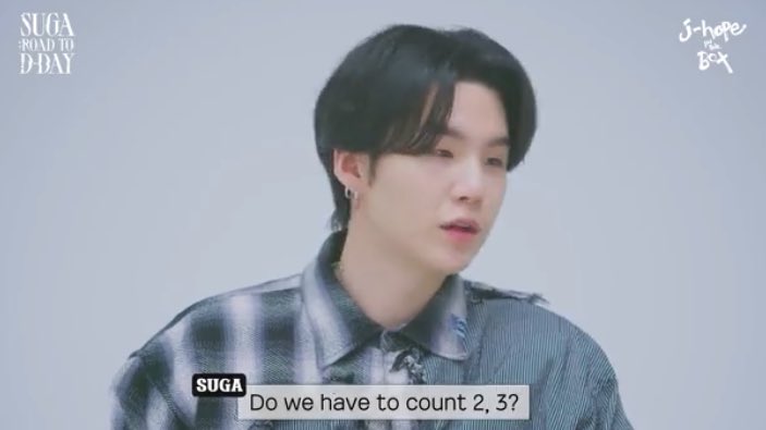 vminiecats's tweet photo. — Traducción del reciente video de #SUGA &amp; #JHOPE anunciando sus documentales en cines. 

🐱: ¿Necesitamos decir  2,3? 
🐱: Sin el conteo, se siente un poco…. 
🐿: Entonces, ¿debemos abrir una puerta con un sonido ? 
*abren la puerta imaginaria* 
🐱: Hola, soy Suga. 
🐿: Hola + https://t.co/dsM4qisLG2