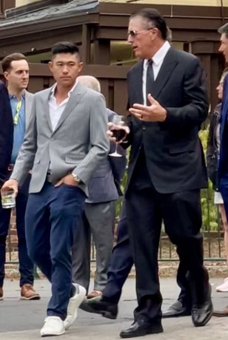 BunkiePerkins's tweet photo. “Well you see Colin, a chain of spray tan salons in Tempe is a great cash based business and will really diversify your portfolio” https://t.co/63roA8D7jz