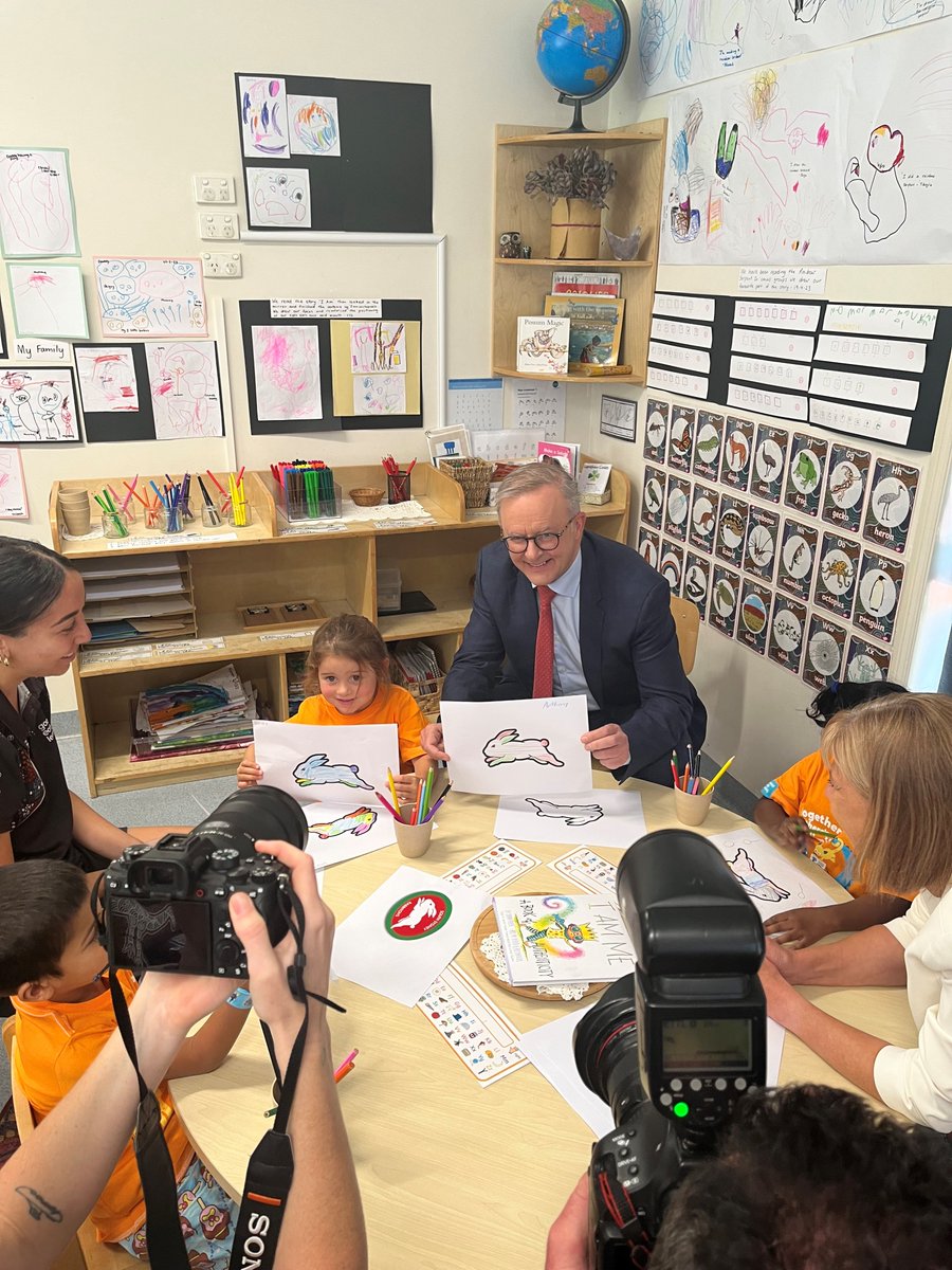 PM @AlboMP dropped into @GoodStartel Tweed Heads this morning to explain the basics of footy teams to follow. They like bunnies. He also explained how much more affordable access to early learning becomes in July.
