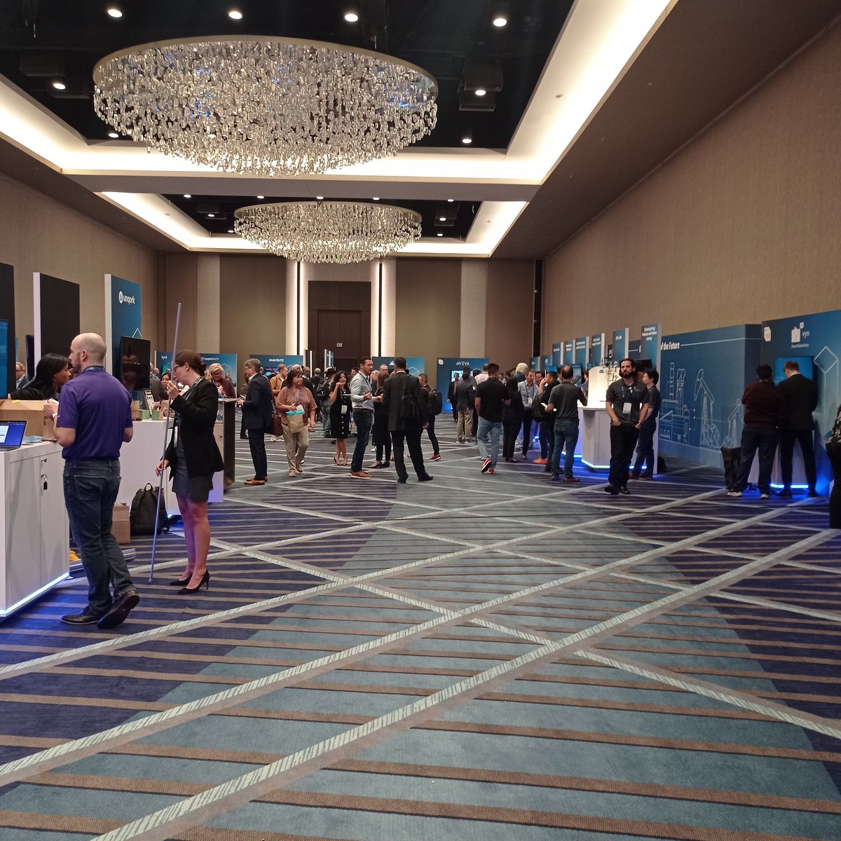 StradosIntl's tweet photo. Today at the AWS Energy Symposium in Houston #awsenergy https://t.co/RwoHVH8B0Z