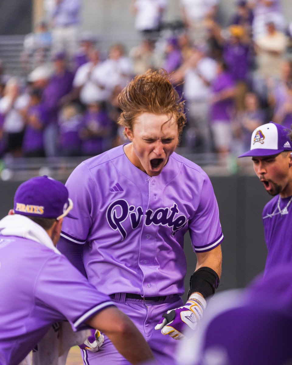 ECUBaseball's tweet photo. 🔥🔥🔥 https://t.co/4vfDFfyyNB