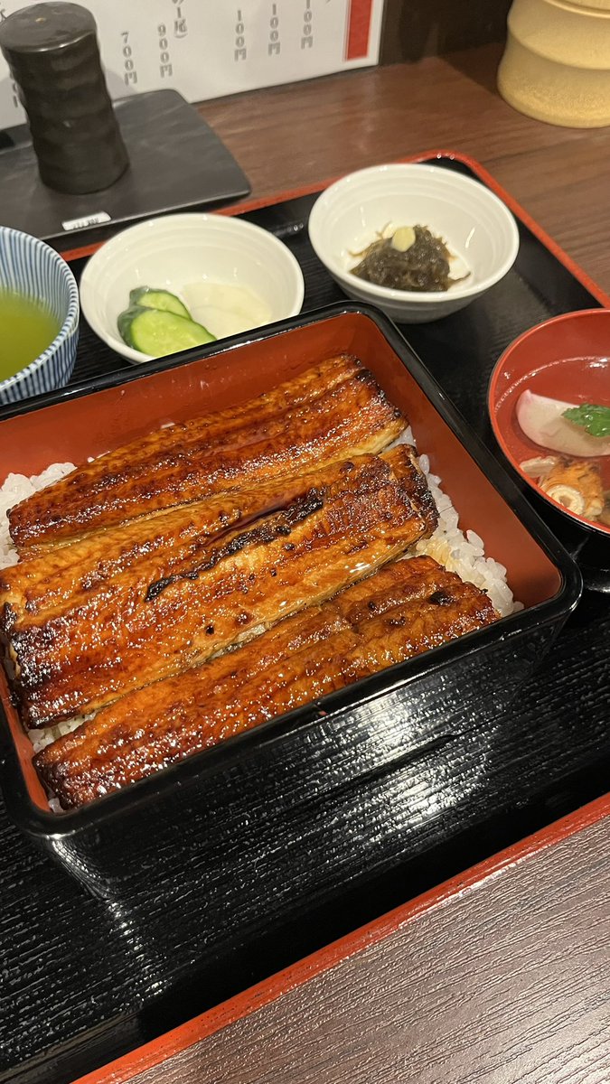 ichinatural1's tweet photo. 鰻重並が1900円‼️
これがふわっカリっなのよ✨✨
で、すぐに満席になるから開店すぐ行くのがおすすめ

鰻重専門店つれづれ

https://t.co/wXktlhTyg2 https://t.co/fxrT8rBKY9