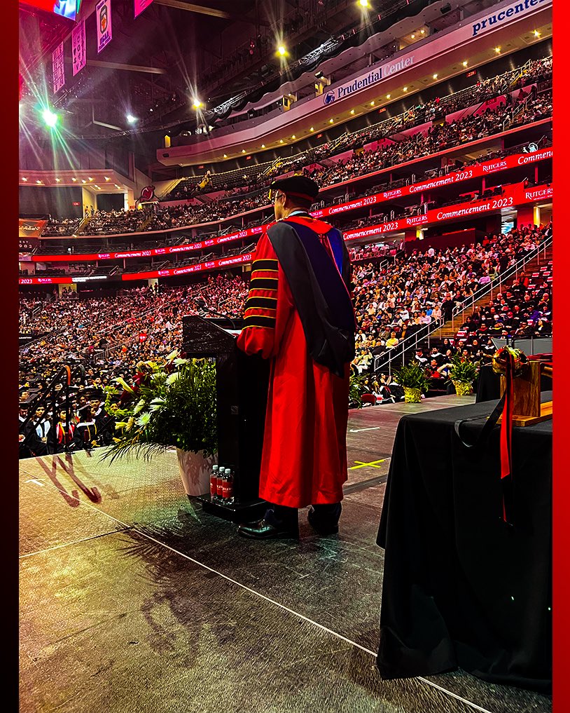 ZionCrichlow's tweet photo. Today I became a double Rutgers Alumnus.

Graduation was a movie and this time I had the best seat in the house. 🙂

Grateful🙏🏾

#zeecee #zeeceee #classof2023 #rutgersnewark #runewark #graduation #thebestisyettocome #graduateschool #thisainteventhebestpart #alsometmoregreatpeople https://t.co/HQwzE5Q0Cp