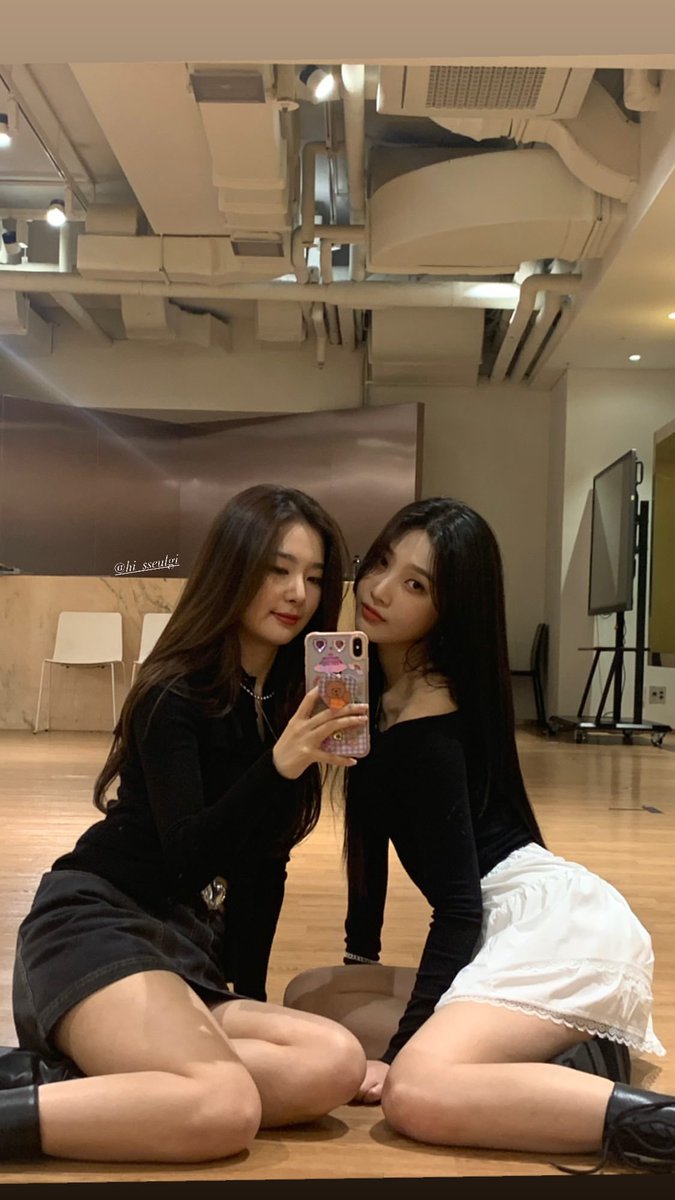 seulweet's tweet photo. what a time https://t.co/3vhcxaNc95