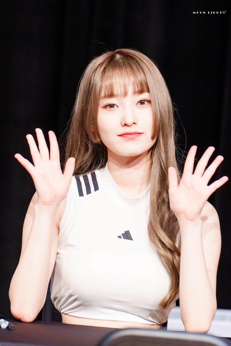 MoonLight_L0809's tweet photo. 20230513 팬싸

#라라 #Lara 
#드림노트 #dreamnote
@iMe_Dreamnote https://t.co/vGalgIynuk