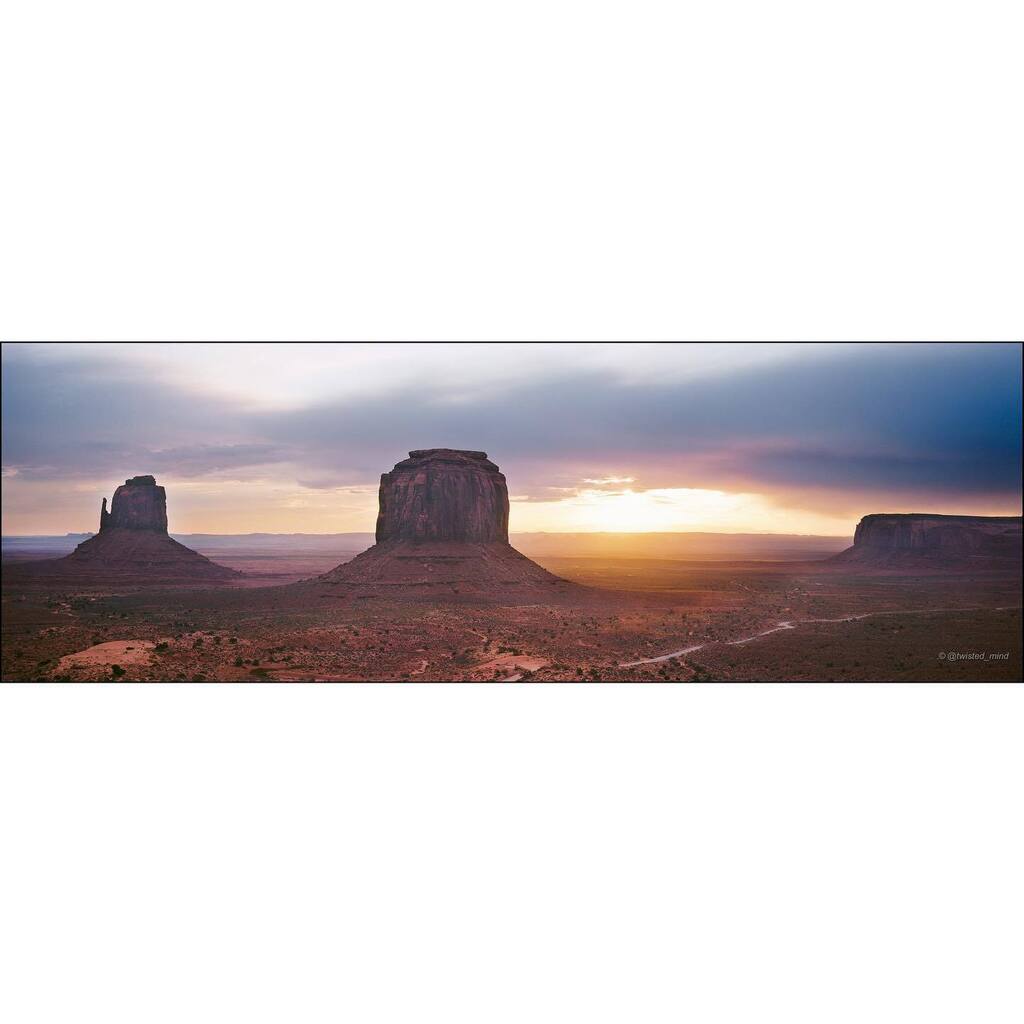 jevvi's tweet photo. Sunset, Monument Valley, AZ
Linhof Technorama 617s III | Schneider Tele-Xenar 250mm MC f5.6 | Kodak Ektar 100

#monumentvalley #kodakektar100 #linhof617 #largeformatphotography #linhof #linhoftechnorama #linhof617SIII #linhoftechnorama617 #linhofphotogra… https://t.co/nWNCpNhvcM https://t.co/4HrPVN9g8Q