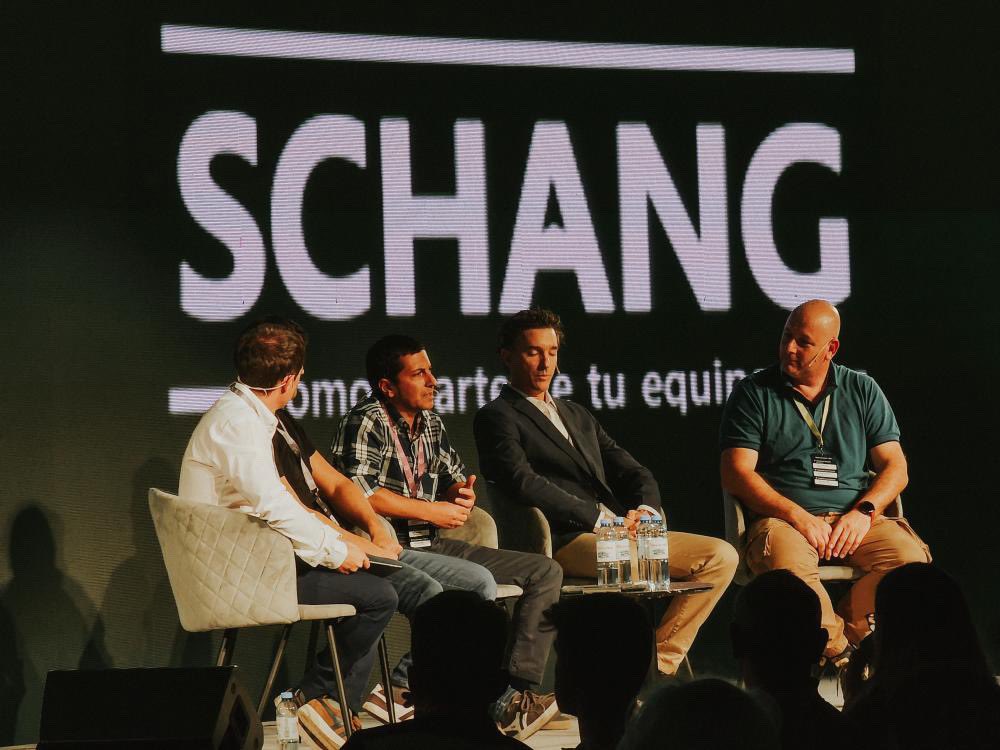SCHANG Agronomía Veterinaria (@schangagrovet) on Twitter photo Gran cierre de <a href="/fernandez_riky/">Ricardo Fernandez</a> en el segmento de Transformación Digital, contando nuestra evolución con <a href="/FieldViewArg/">FieldView Argentina</a> / Encuentro Distribuidores <a href="/AgroBayerAR/">Agro Bayer</a>
Una vez más, gracias <a href="/FieldViewArg/">FieldView Argentina</a> <a href="/JoseB_Cba/">José Bertorello</a> <a href="/JuliPiquero/">Julian</a> #RocioRomat por su apoyo desde el inicio ! 🤝 Gran cierre de <a href="/fernandez_riky/">Ricardo Fernandez</a> en el segmento de Transformación Digital, contando nuestra evolución con <a href="/FieldViewArg/">FieldView Argentina</a> / Encuentro Distribuidores <a href="/AgroBayerAR/">Agro Bayer</a>
Una vez más, gracias <a href="/FieldViewArg/">FieldView Argentina</a> <a href="/JoseB_Cba/">José Bertorello</a> <a href="/JuliPiquero/">Julian</a> #RocioRomat por su apoyo desde el inicio ! 🤝