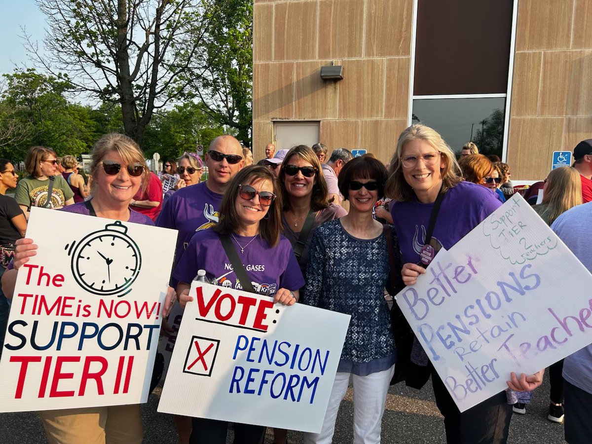 EdMNHastings's tweet photo. Great work members at the Capitol advocating for pension reform!!!! https://t.co/A9XW5aCnV6