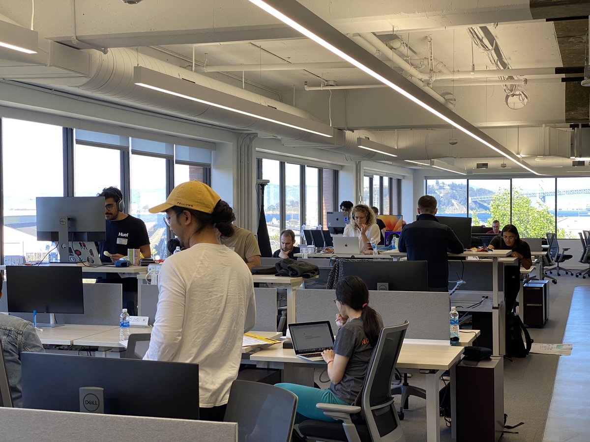 jowyang's tweet image. Vibe video at the #hackaithon hosted by @craft_ventures. 

Video is floor 1. Floors 2&amp;amp;4 are in photos, killer view from top floor. 

Eveeyone building AI #ai