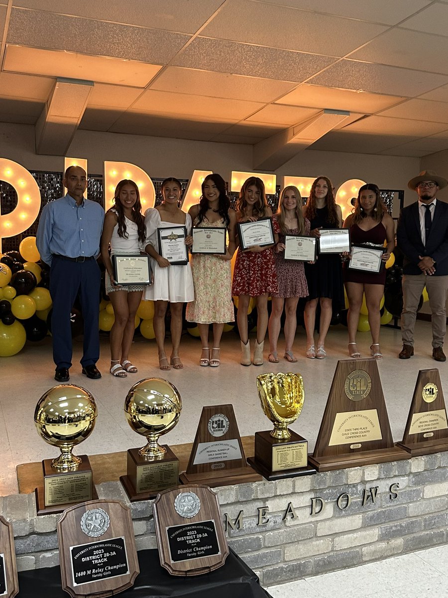 LoriLwilson23's tweet photo. These girls what a season!! @lytle_xc @lytleisd @CoachBenavides7 https://t.co/B4kFbejwVx