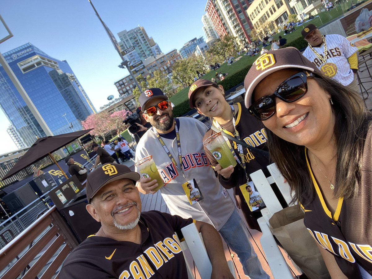 mrsmo277's tweet photo. Another beautiful eve at the park!!! #BringTheGold https://t.co/cFozQmuBOA