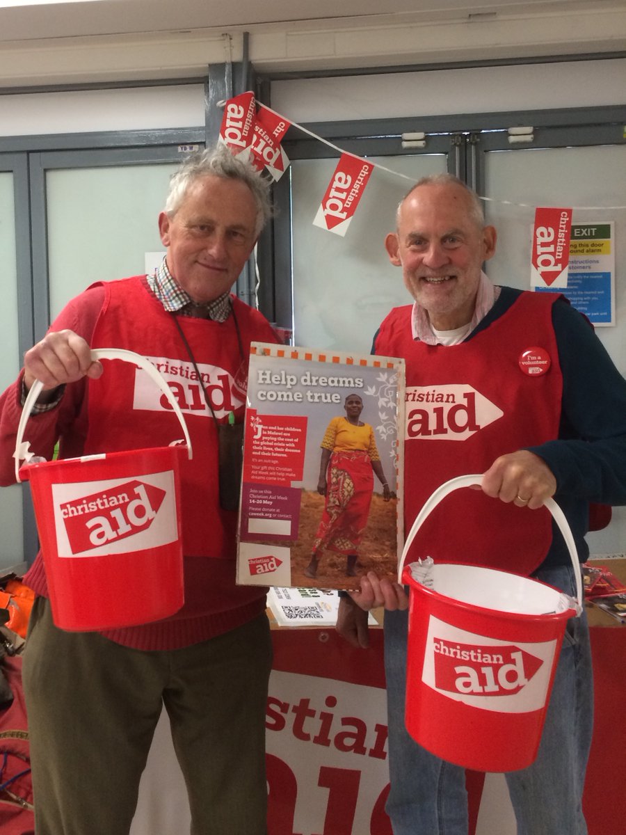PreacherVeteran's tweet image. RT: RT @stpennells: Many thanks to Richard , rector of @HIFallowfield supporting the parish&apos;s #CAWeek collection @asda Longsight.  A winning smile and the invitation #HelpDreamsComeTrue wins the dosh!  @ChristianAidNW @DioManchester