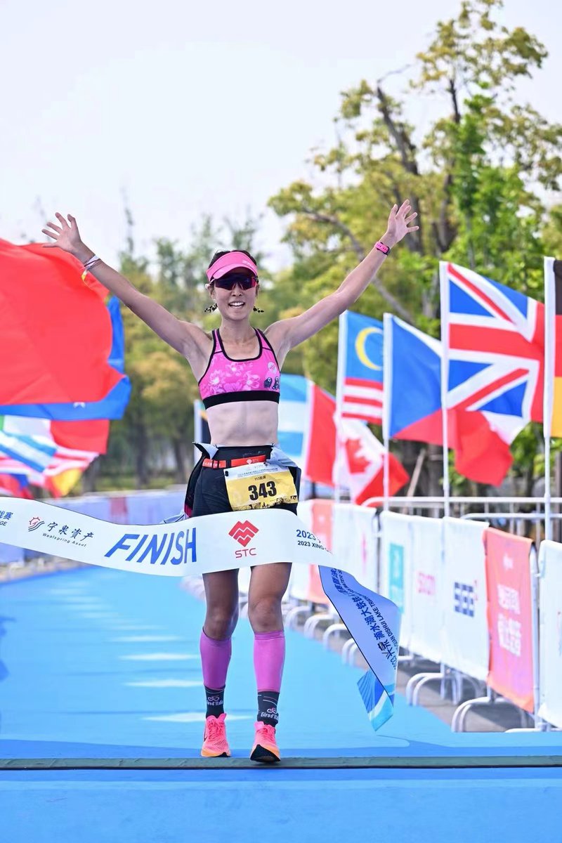 rocketscisports's tweet photo. Pretty in pink - even at the finish line π #rocketsciencesports #racewithattitude https://t.co/41hT2Va2g8